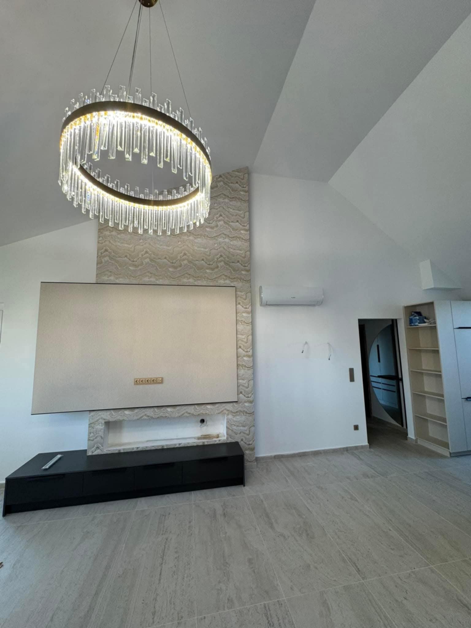 eb61567f-255f-4a0a-98f9-664d4f9009d5