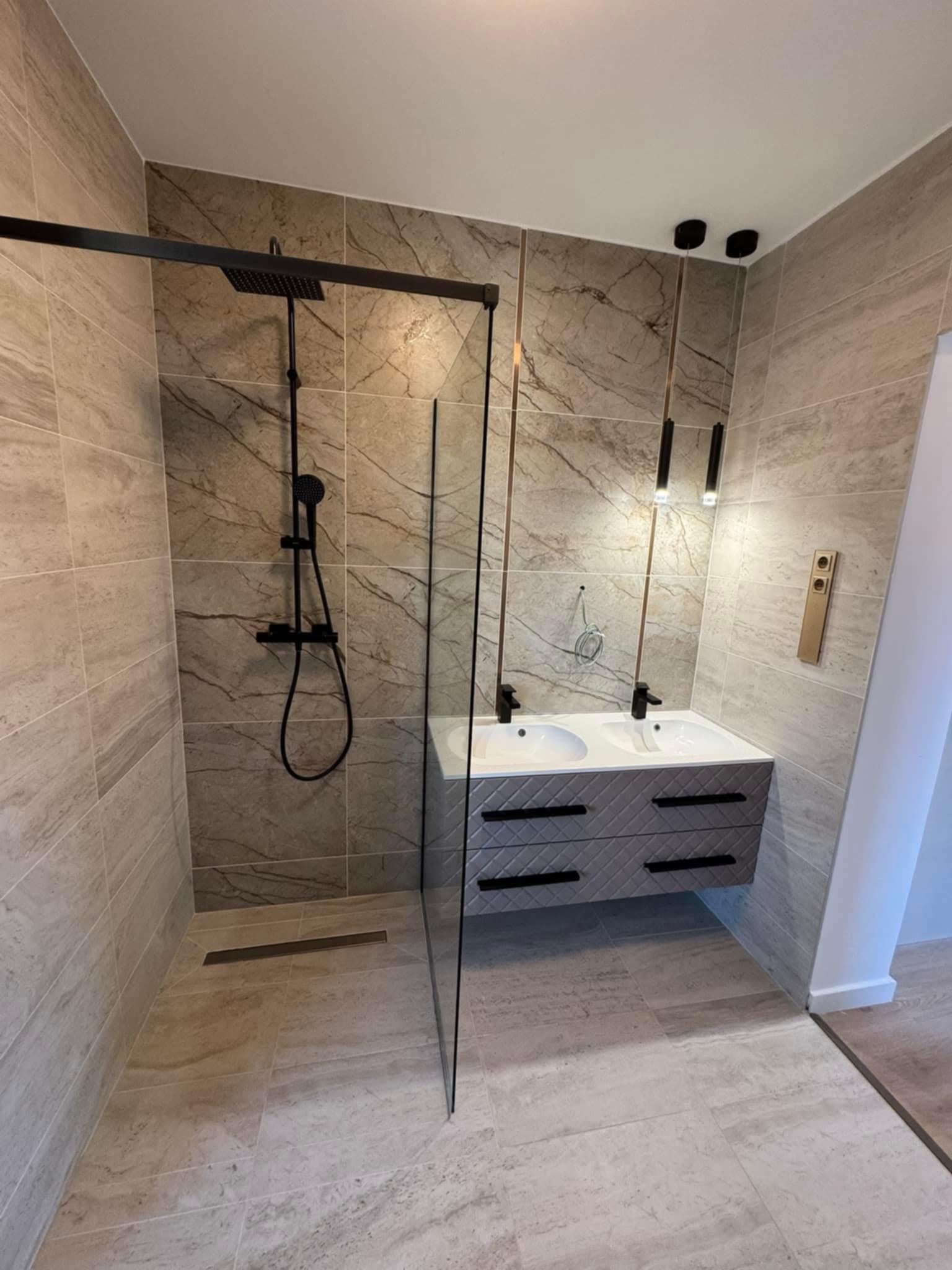 f351a394-a039-4143-bbbd-2f3fa3a2a366